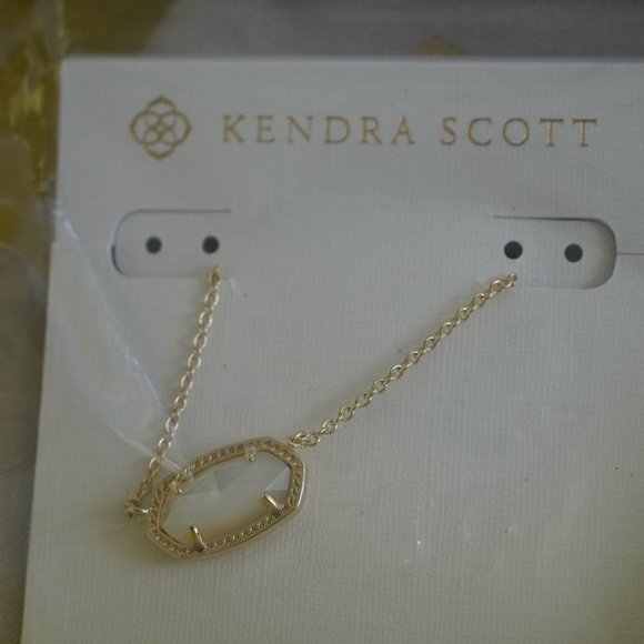 Kendra Scott Jewelry - KENDRA SCOTT - Elisa Necklace In Ivory Pearl